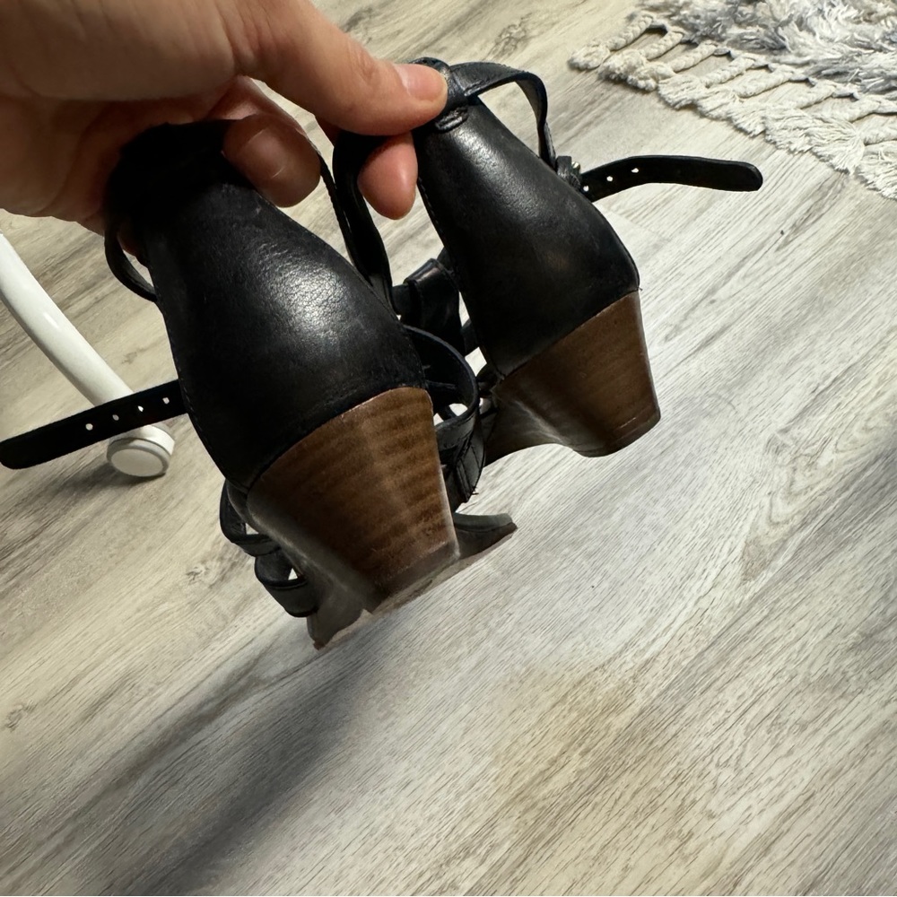 Coach Sandals - Picture 5 of 6